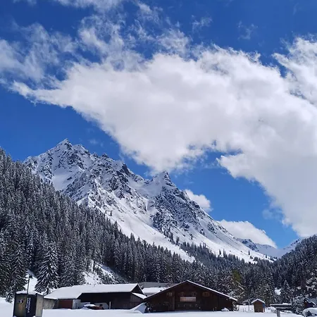 Edelweiss - Bergdorf 1423m - 200m Zur Schafbergbahn Гаргеллен