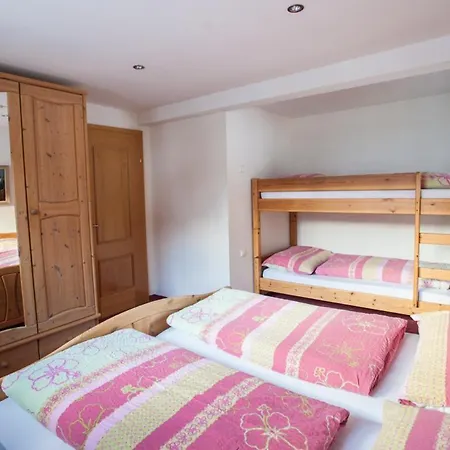 Edelweiss - Bergdorf 1423m - 200m Zur Schafbergbahn Casa de hóspedes 3*