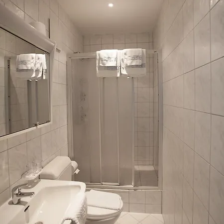 Edelweiss - Bergdorf 1423m - Park, Sleep&hike Gargellen